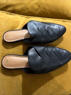 Big Buddha Black Woven Pointed Slip-On Mules